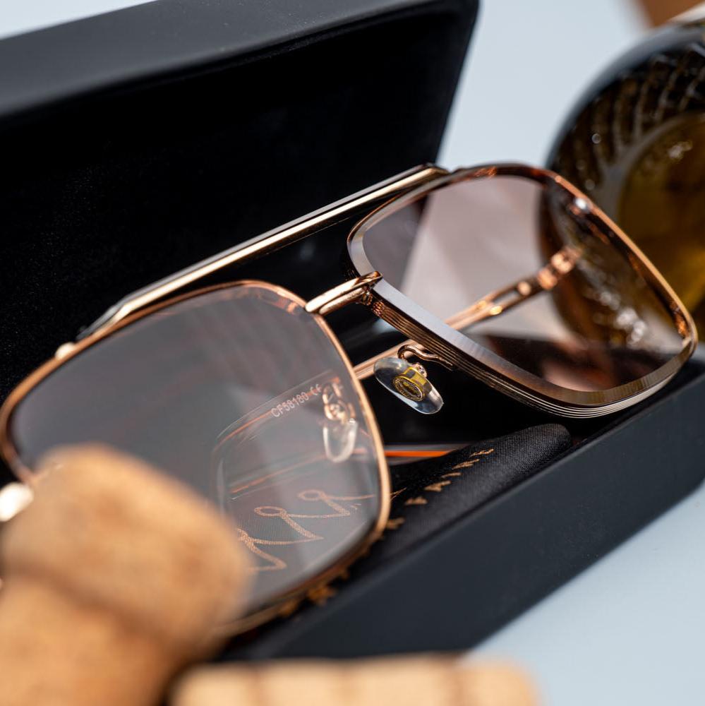 PINOT GRIS GOLD FRAMES