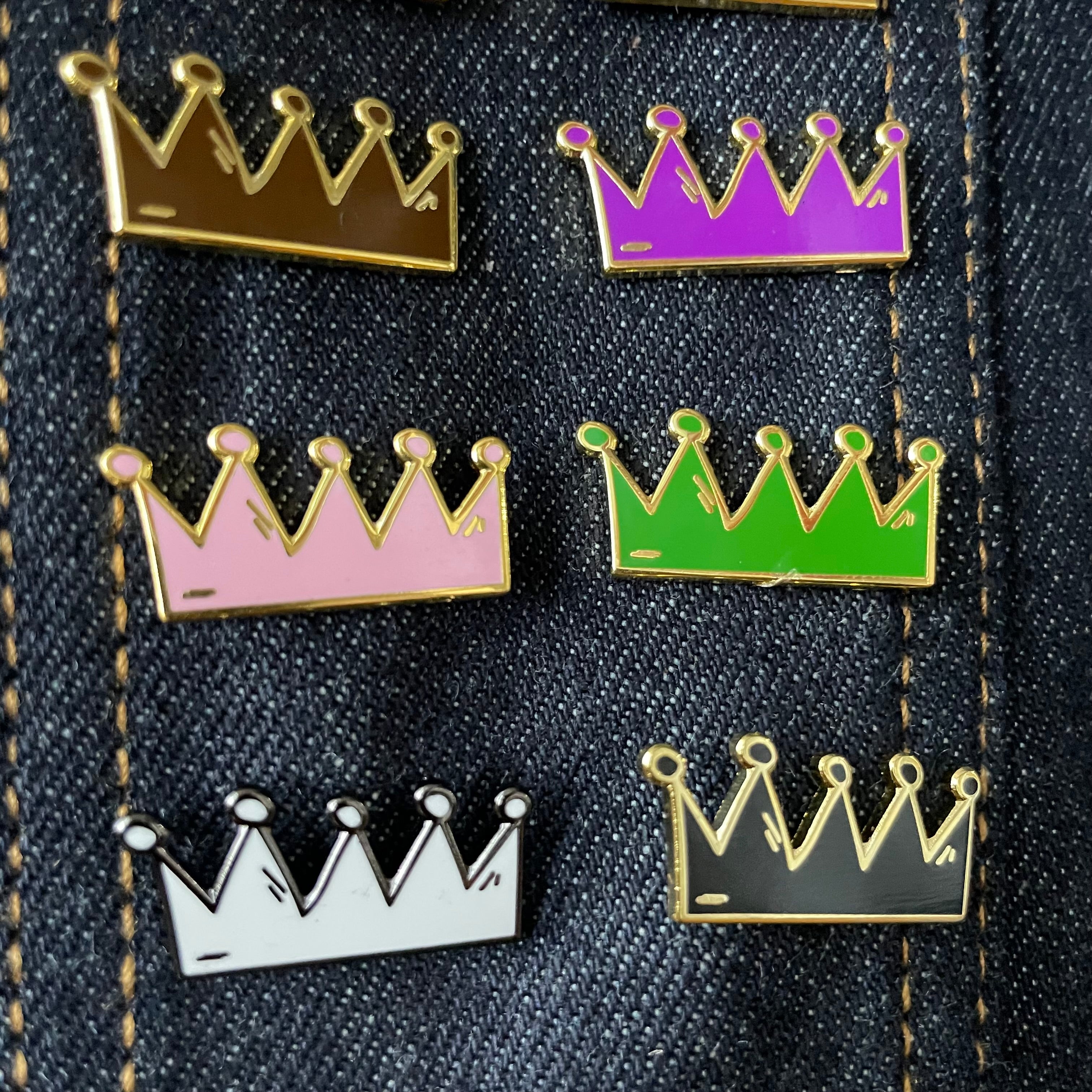 Savoir Faire Crown Pin